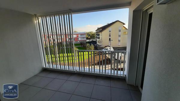 Appartement à louer 2 pièces 47.72m² La Verpillière (38290)