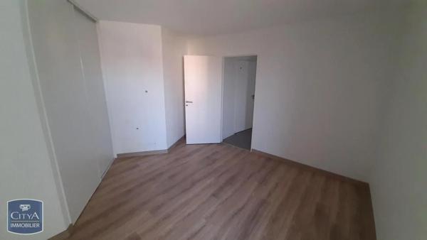 Appartement à louer 2 pièces 47.72m² La Verpillière (38290)