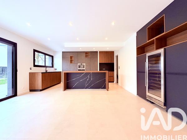 Maison à vendre 6 pièces 165 m² Le Rheu