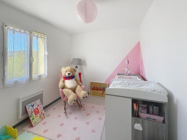 La Seyne-sur-Mer - Maison type 4 de 80.65 m² avec 298 m² de jardin + Terrasse + Stationnement privatif