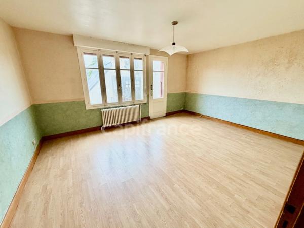 EXCLUSIVITÉ - Maison centre ville à vendre 7 pièces CARHAIX-PLOUGUER (29)