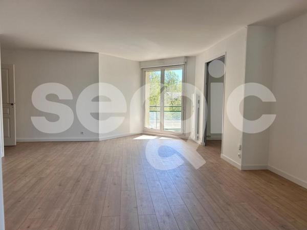 Location 4 Pieces 83 60200 Compiegne 43 0563 01 0010