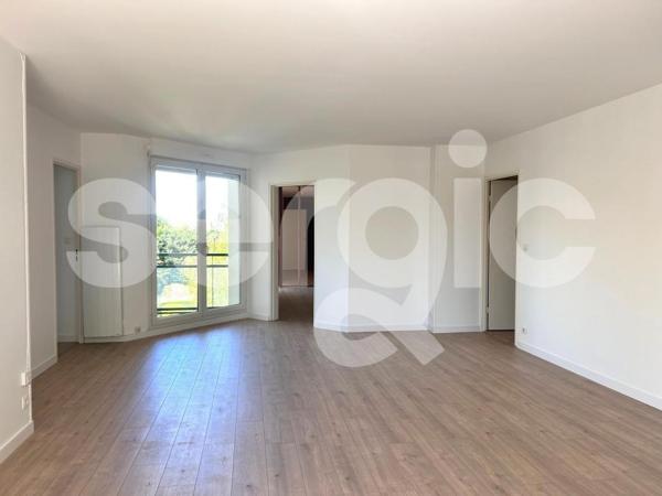 Location 4 Pieces 83 60200 Compiegne 43 0563 01 0010