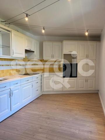 Location 4 Pieces 83 60200 Compiegne 43 0563 01 0010