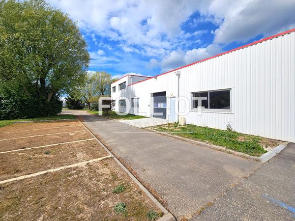À VENDRE , PLUSIEURS BUREAU X à DOUVRES-LA-DÉLIVRANDE
