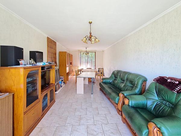 Maison de plain pied 4 pièce(s) GOUVIEUX 93 m2
