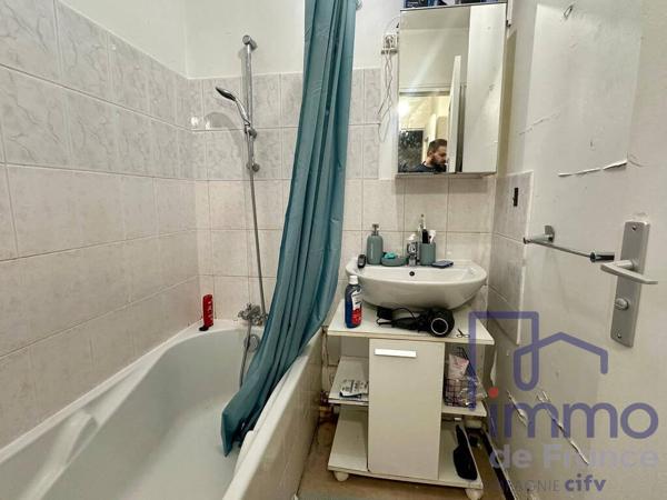 T3 lumineux avec balcon, garage  Investissement rentable 