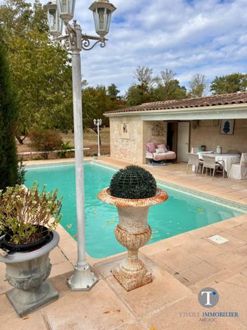 BERGERAC charmante propriété avec piscine, étang et terrain 2HA
