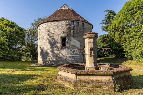DOMAINE EXCEPTIONNEL AUX PORTES DE BESANÇON