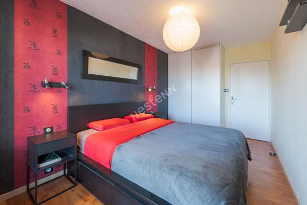 Appartement 4 pièces 79 m2, Villeurbanne, parking en sous-sol, traversant Est/ Ouest