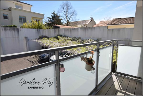 Basse-Goulaine (44115) EXCLUSIVITÉ Centre-bourg de Basse-Goulaine - Appartement T3 récent avec extérieurs et stationnements.