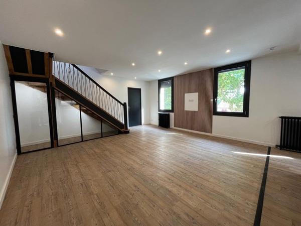 Maison à louer 900 € CC Valence 4 p 133 m² DPE C