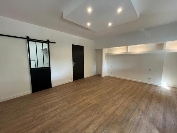 Maison à louer 900 € CC Valence 4 p 133 m² DPE C