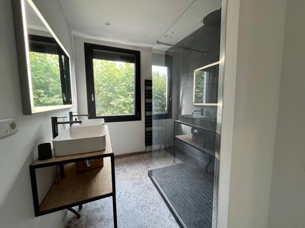 Maison à louer 900 € CC Valence 4 p 133 m² DPE C