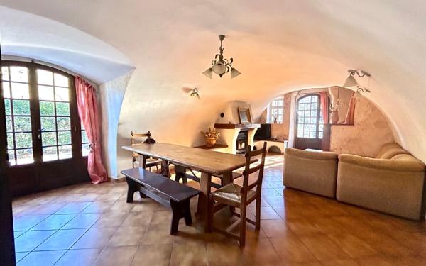 Maison à vendre    6 pièces •  Belgentier