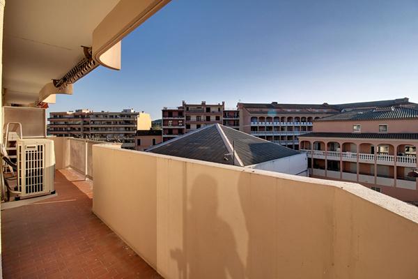 À VENDRE EN EXCLUSIVITÉ ! DRAGUIGNAN Appartement T5 de 110 m² avec balcons en plein coeur de ville
