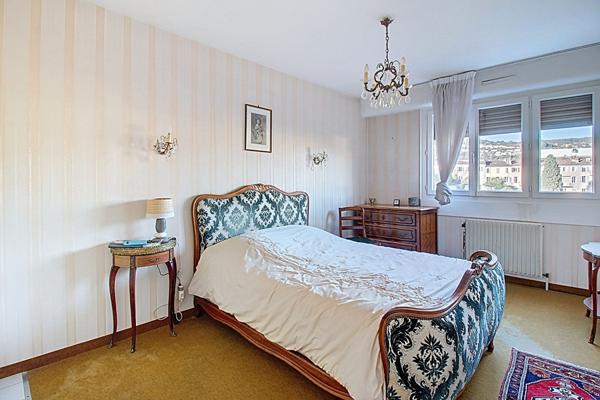 À VENDRE EN EXCLUSIVITÉ ! DRAGUIGNAN Appartement T5 de 110 m² avec balcons en plein coeur de ville