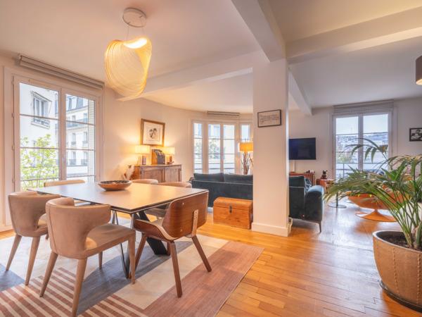 Appartement bourgeois de 122 m² – 5 pièces – Bécon-les-Bruyères