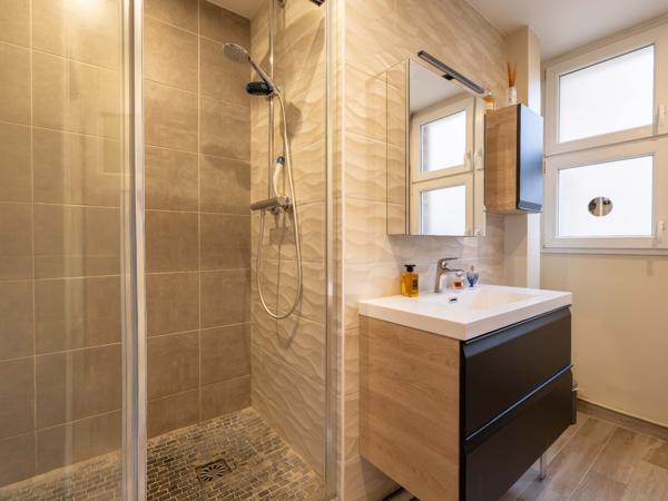 Appartement bourgeois de 122 m² – 5 pièces – Bécon-les-Bruyères