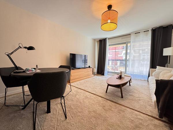 A LOUER : T3 à LILLE • • 1 990 € CC • Réf. 6000