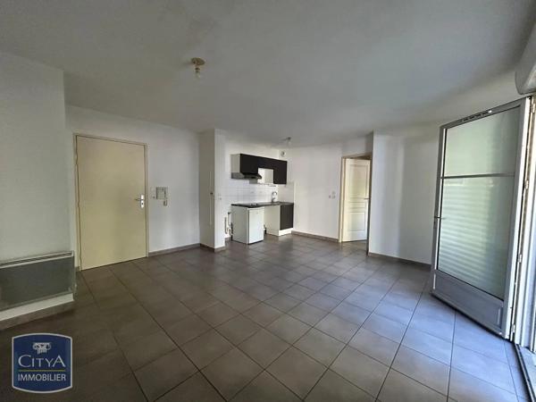 Appartement à louer 2 pièces 41.95m² Blois (41000)