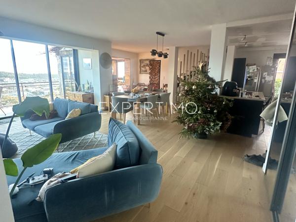 La Valette-du-Var (83160) Villa rénovée avec belles prestations et vue panoramique jusqu'à la mer