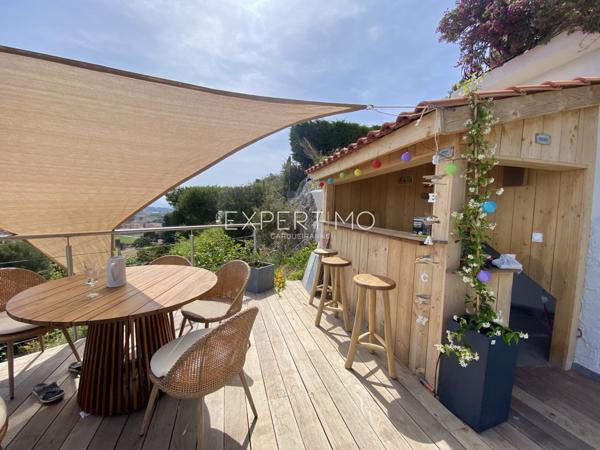 La Valette-du-Var (83160) Villa rénovée avec belles prestations et vue panoramique jusqu'à la mer