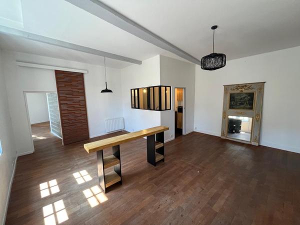 Bordeaux Pey Berland / place Fernand Lafargue - appartement ancien de 90 m2 avec 2 chambres et local de 15m2