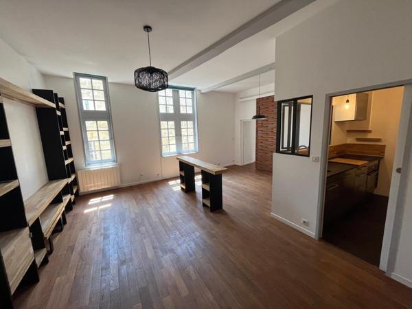 Bordeaux Pey Berland / place Fernand Lafargue - appartement ancien de 90 m2 avec 2 chambres et local de 15m2