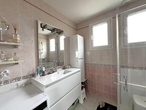 Maison 4 chambres, terrain clos, avec T3 à Vendre – VANNES