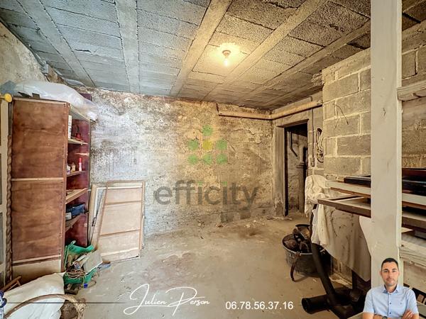 Maison
         5 pièces
        - 90 m² 299 000 € *