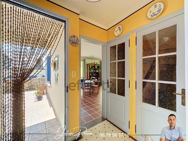 Maison
         5 pièces
        - 90 m² 299 000 € *