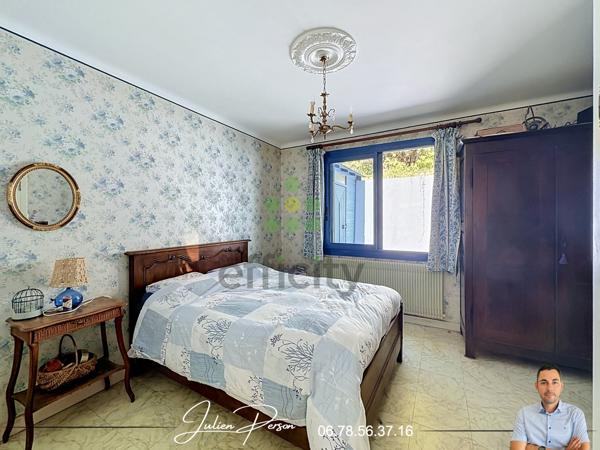 Maison
         5 pièces
        - 90 m² 299 000 € *