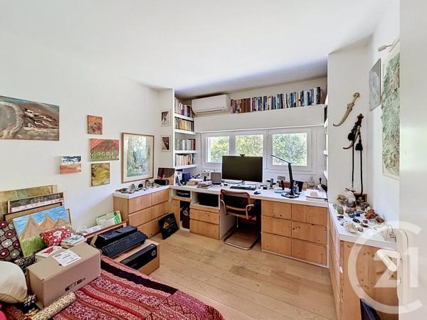 Maison à vendre  4 pièces - 164 m 2   PRADES LE LEZ  - 34