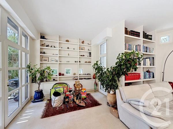 Maison à vendre  4 pièces - 164 m 2   PRADES LE LEZ  - 34