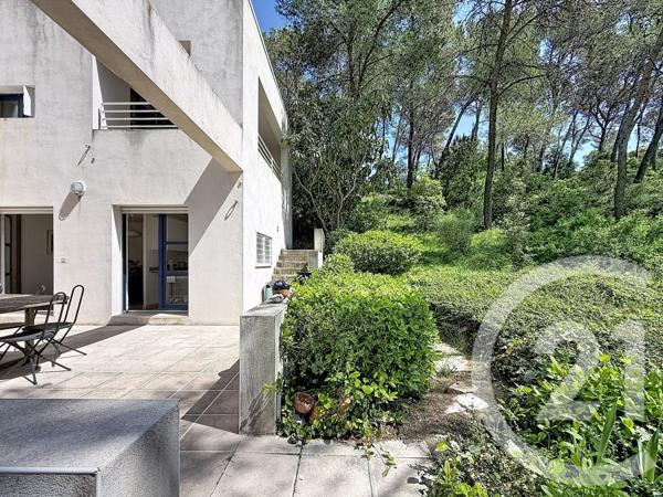 Maison à vendre  4 pièces - 164 m 2   PRADES LE LEZ  - 34