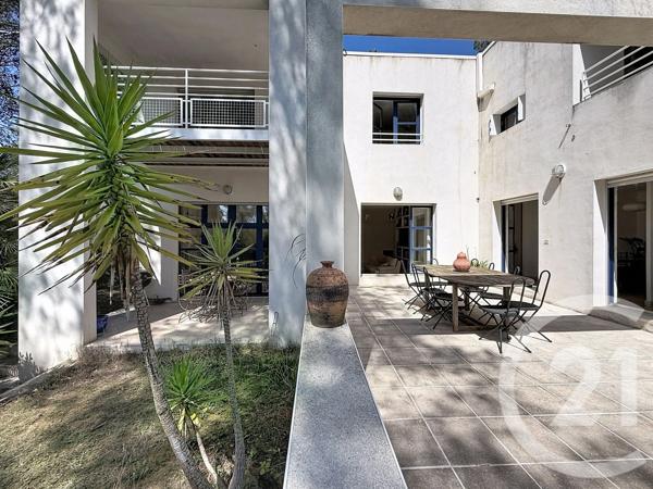 Maison à vendre  4 pièces - 164 m 2   PRADES LE LEZ  - 34