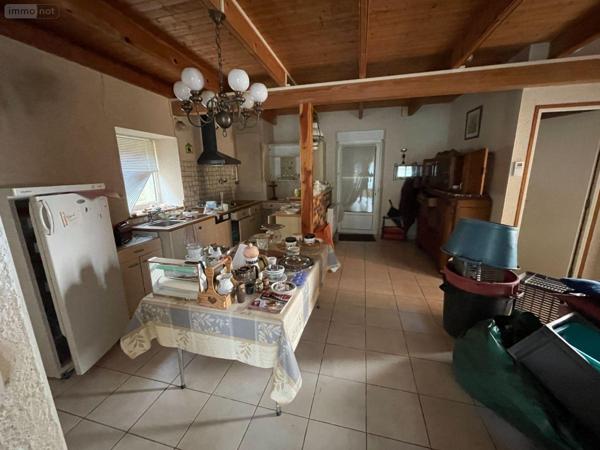 Maison à restaurer à vendre à Saint-Pol-de-Léon dans le Finistère (29250), ref : 25463   
Centre ville