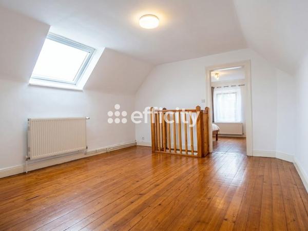 Maison
         4 pièces
        - 72 m² Exclusivité 135 000 € *