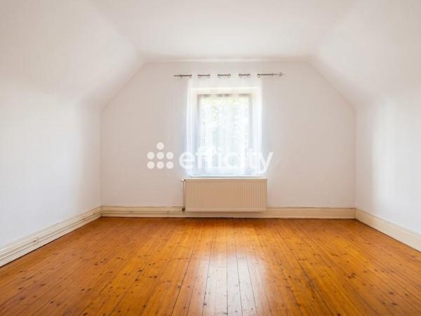 Maison
         4 pièces
        - 72 m² Exclusivité 135 000 € *
