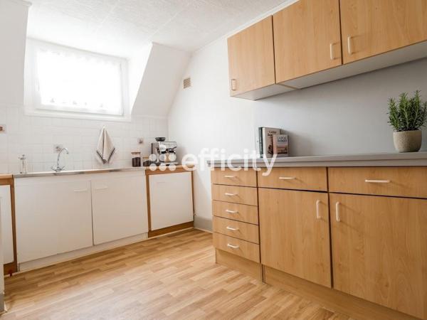 Maison
         4 pièces
        - 72 m² Exclusivité 135 000 € *