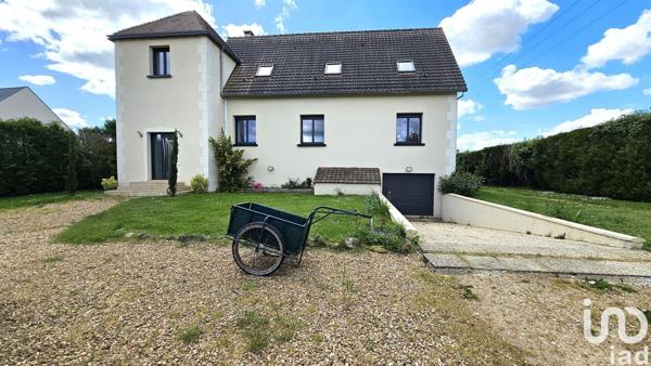 Maison 5 pièces de 145 m² à Beaumont-la-Ronce (37360)