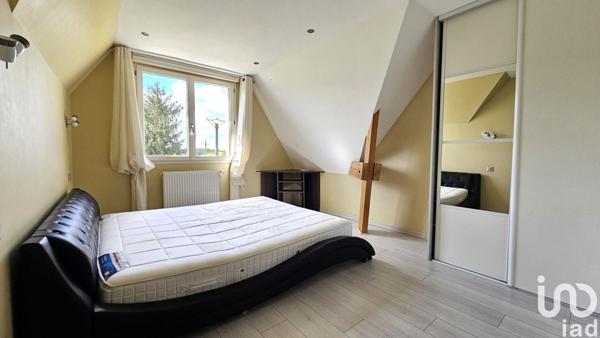 Maison 5 pièces de 145 m² à Beaumont-la-Ronce (37360)