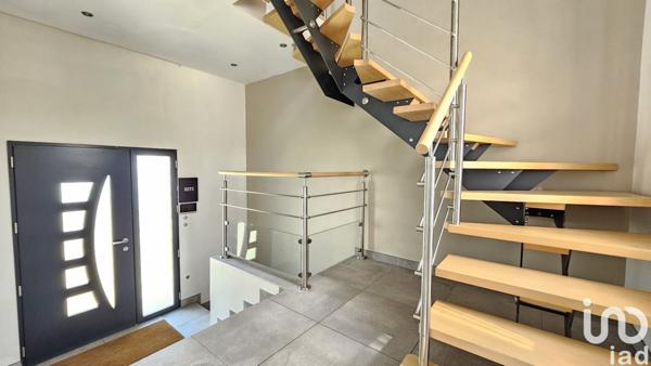 Maison 5 pièces de 145 m² à Beaumont-la-Ronce (37360)