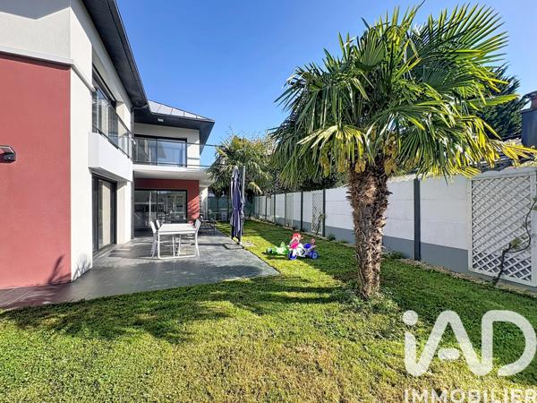 Maison à vendre 7 pièces 230,88 m² Vern-sur-Seiche