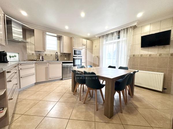 Villa spacieuse 210m2 à vendre à Saint-Pierre-lès-Nemours