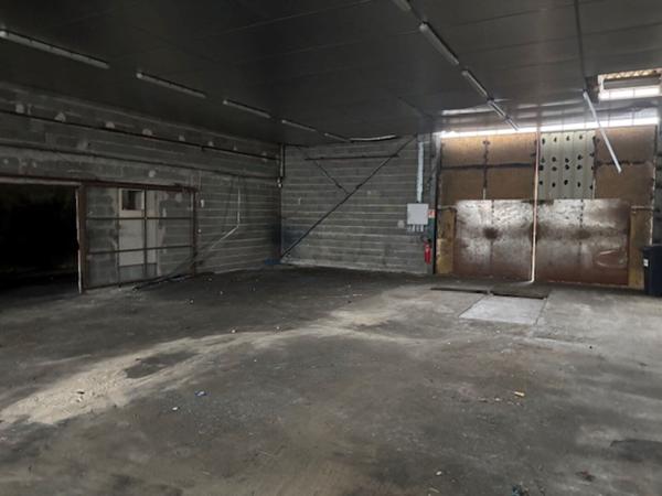 Proche LAMOTTE BEUVRON bâtiment de 660m²