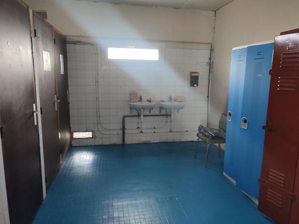 Proche LAMOTTE BEUVRON bâtiment de 660m²