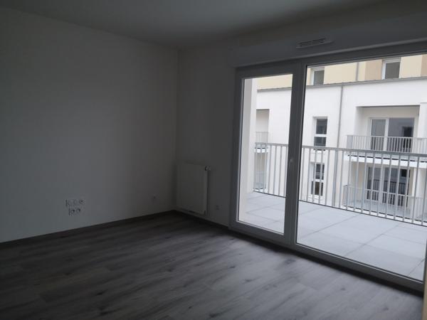 LOCATION TYPE 3 FABRIK B202,  
Angers 49000