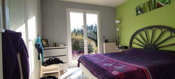 MAISON CONTEMPORAINE AVEC PISCINE ET DEPENDANCES